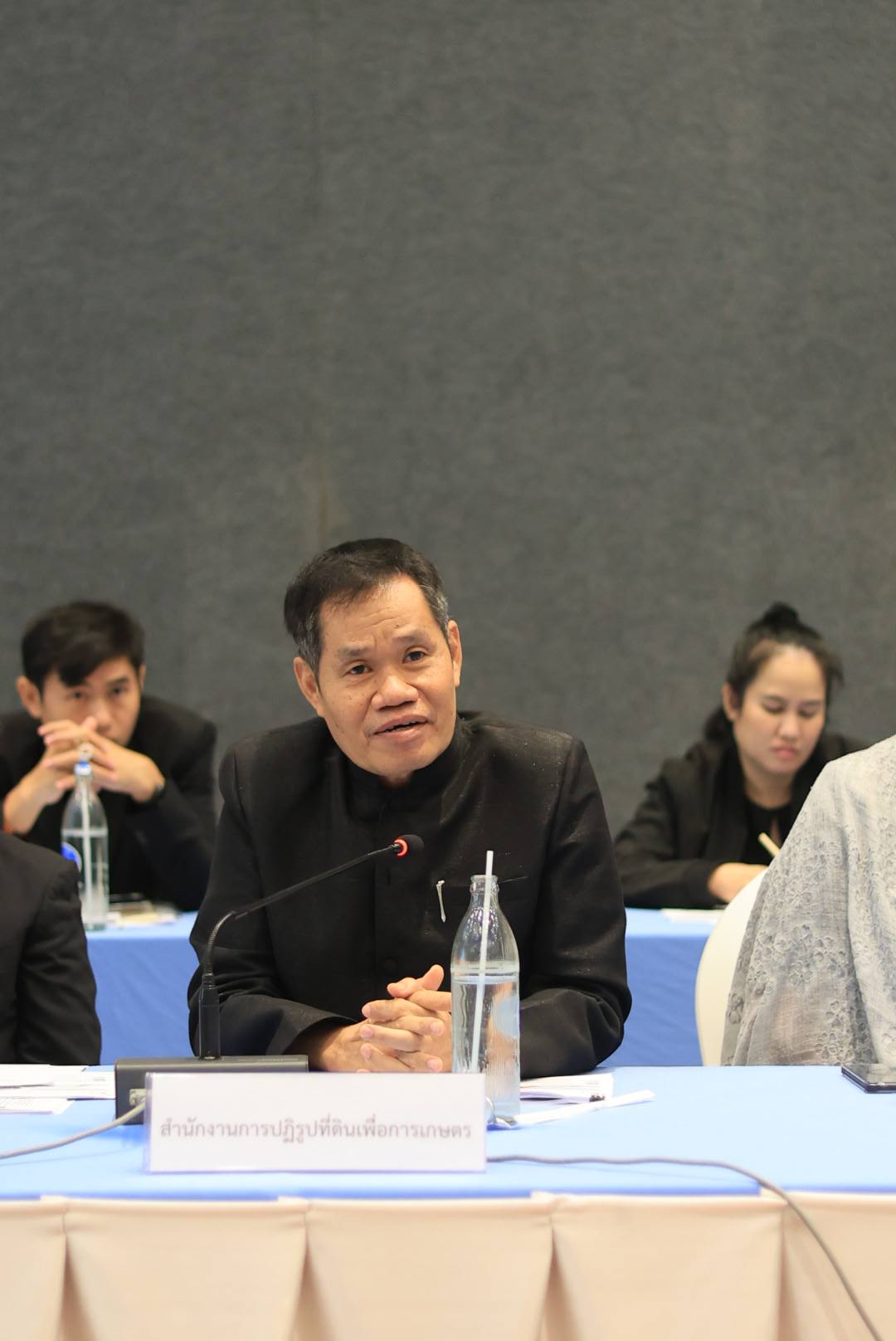 title - ส.ป.ก. ร่วมประชุมหารือเพื่อระดมความคิดเห็นและข้อเสนอแนะต่อรายงานติดตาม ตรวจสอบ และประเมินผลการใช้ที่ดินของประเทศไทยให้เหมาะสมกับสภาพที่ดินและศักยภาพที่ดิน ภาคตะวันออกเฉียงเหนือ